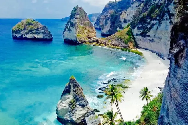 Tour privado de 8 horas en coche por la isla de Nusa Penida