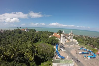 Erkunde olindas unesco-altstadt, genieße den blick auf recife und besuche das instituto ricardo brennand mit einem lokalen guide. inklusive hoteltransfer und eintritt.