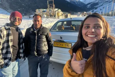 Taxi vom Flughafen Srinagar zum Dal-See mit beheizten Autos