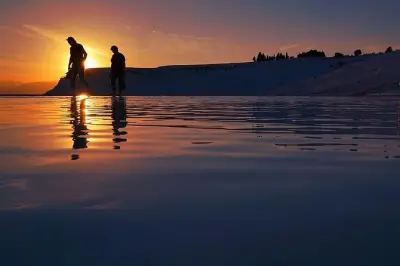 Pamukkale y Hierápolis: Terrazas blancas y ruinas antiguas