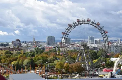 Salzburg to Vienna Private Transfer with Sightseeing Stop