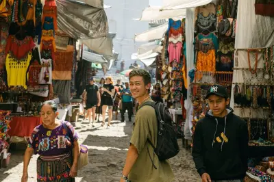 Chichicastenango Market & Panajachel: 12-hour Highland Tour