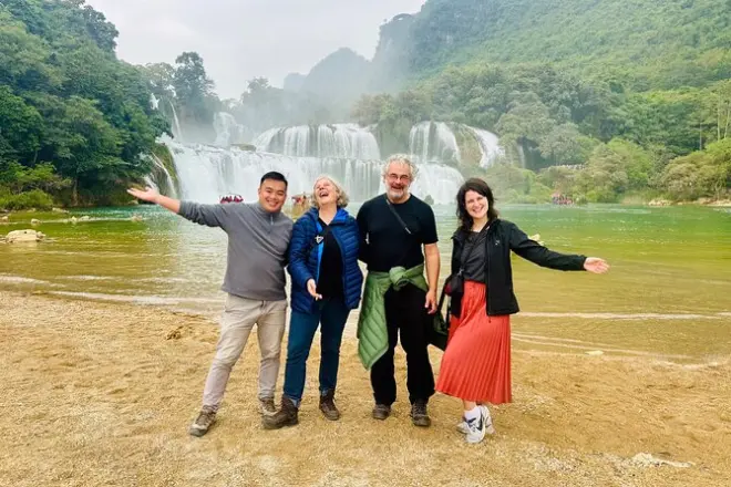 Itinerario 2 giorni a Cao Bang: Cascata Ban Gioc e tour in moto