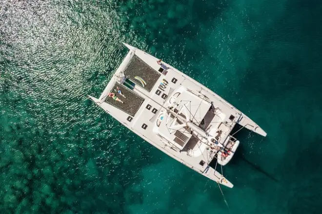 Snorkel en catamarán entre St. Kitts y Nevis desde Port Zante