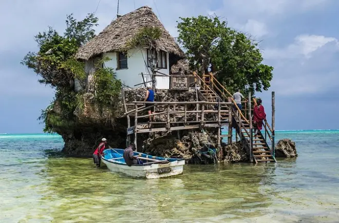 Tour em Kuza Cave e Vila Jambiani Zanzibar com Nado