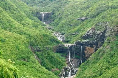 Geführte Wanderung zu Tamarind Falls mit Bademöglichkeiten