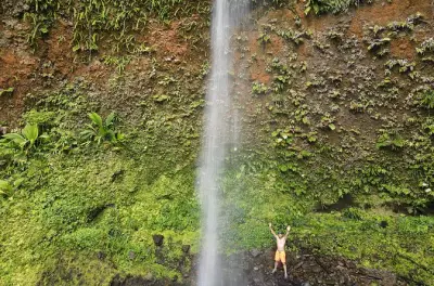Randonnée à Middleham Falls, Dominique avec baignade sous cascade