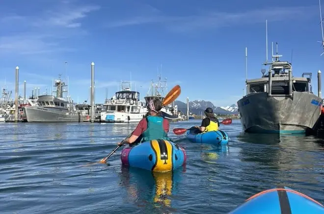 Homer harbor en packraft : Balade avec loutres de mer et aigles