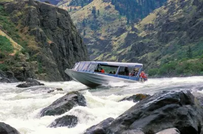 Hells Canyon jet boat tour: Wild River rapids and wildlife