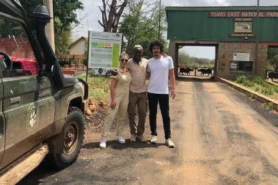 Tsavo East Safari ab Diani Beach: 4WD Pirschfahrt mit Mittagessen
