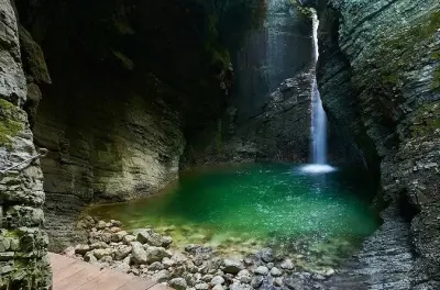 Vale do Soča: Passeio de um dia com cachoeiras e rio esmeralda