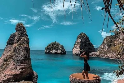 Entdecke nusa penida individuell mit einem lokalen guide. besuch diamond beach, kelingking & mehr. inkl. abholung am hafen und eintrittsgelder.