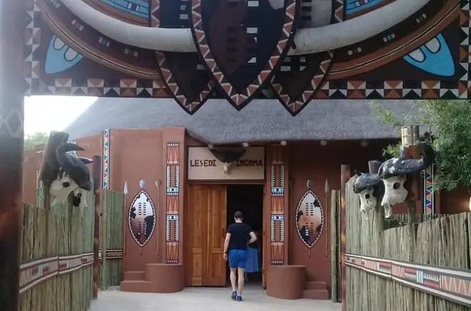 Tour por Lesedi Cultural Village: Cinco aldeas étnicas