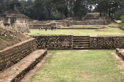 Iximché Maya ruins & Tecpán market from Antigua: 6-hour tour