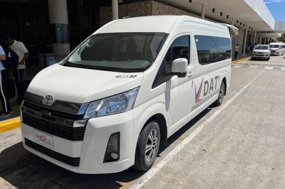 Transporte do aeroporto de punta cana até seu resort em uvero alto com motorista local simpático, carro com ar-condicionado e wi-fi a bordo.