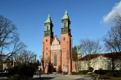 Poznan passeio privado a pé: Ilha da Catedral e distrito de Srodka
