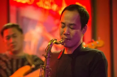 Assapora lo street food di hanoi, birre artigianali e jazz nascosto con una guida locale. cena, bevande e pickup inclusi. prenota subito.