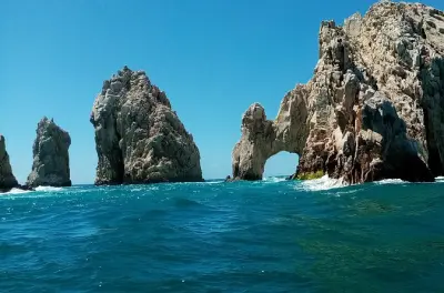 Pôr do sol em Cabo San Lucas com fajitas mexicanas e bar aberto