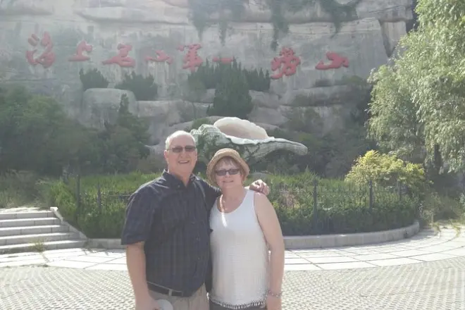 Laoshan privado de Qingdao com montanha, templo e cachoeira