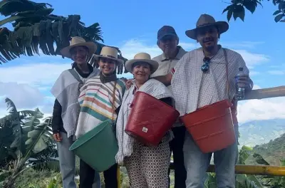 Coffee experience near Pereira: Meet the Grisales family
