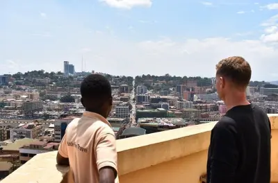 Kampala: Tour di un giorno tra Kasubi Tombs, musei e santuari