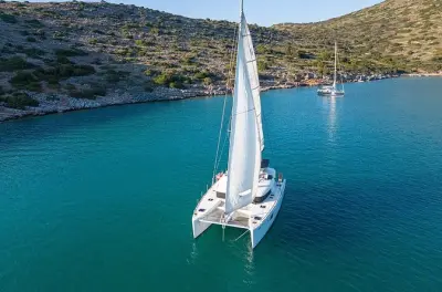 Catamarã privado em Agios Nikolaos: Nade e faça snorkel em Mirabello
