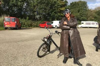 Solex rental on Texel: Self-guided island tour