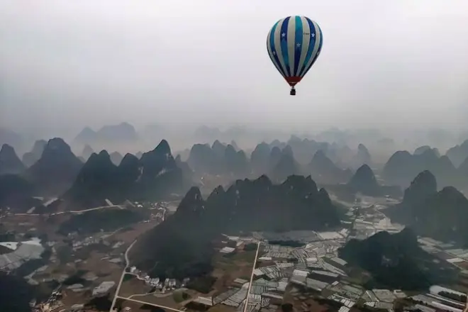 Mongolfiera a Yangshuo: Tour privato all’alba o al tramonto