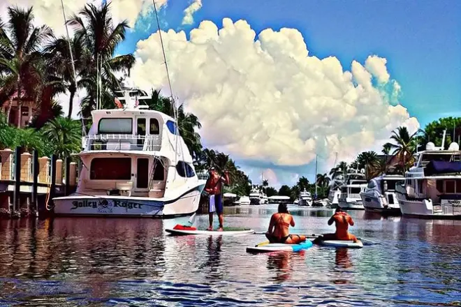 Canali di Fort Lauderdale: Pagaia tra le ville