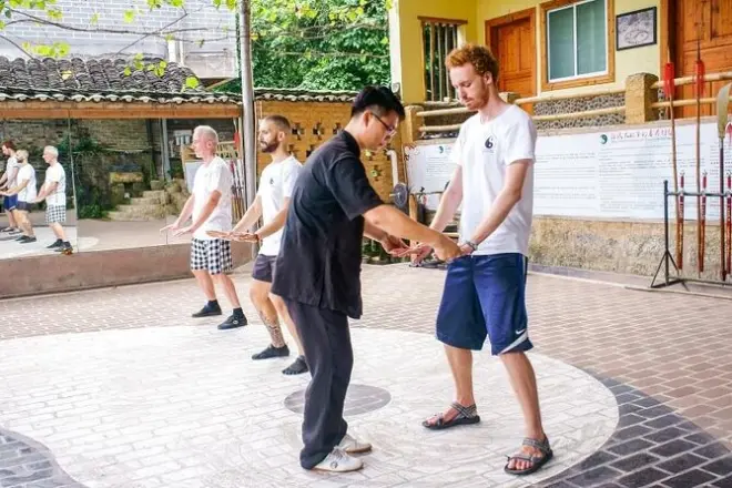 Corso di tai chi di un’ora a Yangshuo: Basi e teoria