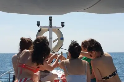 Tour privato in barca a Sperlonga: Sei ore, sette spiagge