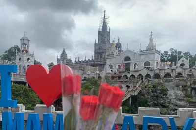 Tour storico di Cebu con Simala, fortezze e 10.000 rose