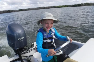 Entdecke delfine, manatis und seltene vögel bei einer ruhigen bootstour im everglades nationalpark mit lokalem guide. inklusive kostenlosem parkplatz und einfachem einstieg.