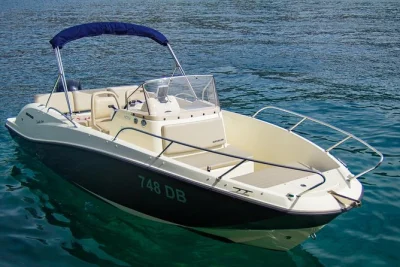 Desde dubrovnik, navega hacia las islas elafiti con un patrón local. incluye bebidas, equipo de snorkel y todas las tarifas. reserva tu plaza hoy mismo.