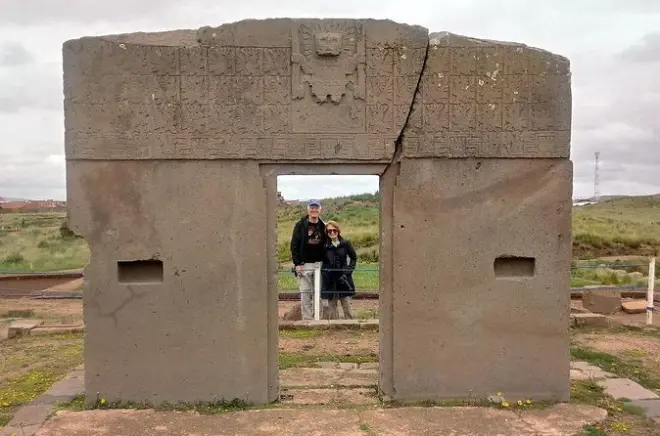Tiwanaku y lago Titicaca desde La Paz: Paseo en bote totora
