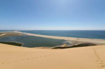 Sandwich Harbour depuis Walvis Bay en 4x4 : Dunes et flamants roses