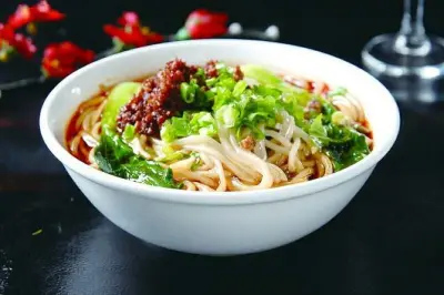 Dandan Noodles Cooking Class in Chengdu: Market & Kitchen