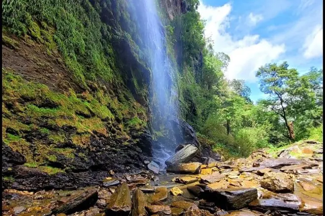 Cascata più alta di Trinidad e cibo locale nella Valle di Maracas