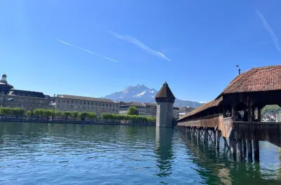 Kapellbrücke und verborgene Schätze bei Luzern Altstadtführung