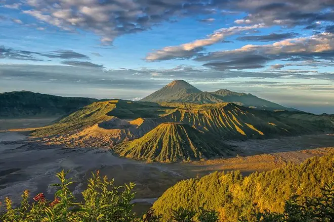 Ostjava 3 Tage: Bromo, Ijen Feuer & Wasserfall erleben