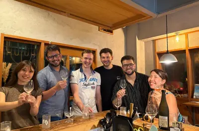 Degustação de sake e tour por izakayas em Beppu: Noite guiada