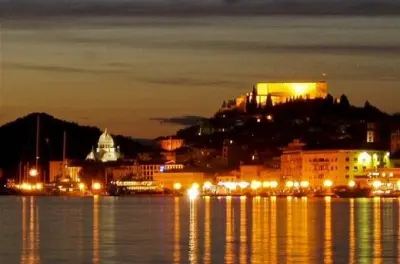 Šibenik abendliche Tour: Gotisch-Renaissance Straßen bei Nacht