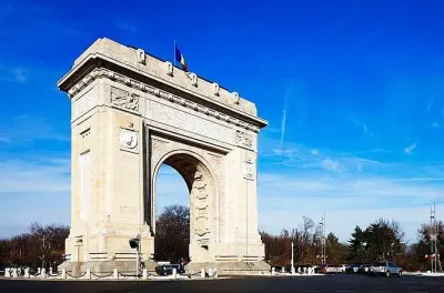 Tour particular de carro em Bucareste: Parlamento e Arco do Triunfo