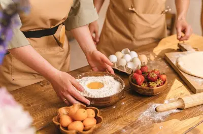 Hong Kong baking class: Make traditional snacks yourself
