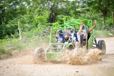 Conduce buggies en punta cana hasta la playa macao, nada en una cueva y prueba el chocolate y café local. excursión segura y guiada con transporte ida y vuelta incluido.