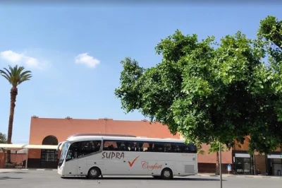 Voyagez de marrakech à essaouira en bus supratours. billet électronique, bus climatisé et siège attribué inclus. réservez vite pour un trajet sans stress.