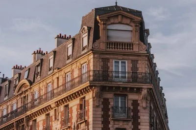Entdecke das bastille-viertel in paris ganz entspannt mit einem lokalen audioguide. erkunde handwerksstraßen, versteckte ecken und beeindruckende architektur. jetzt buchen und sofort loslegen.