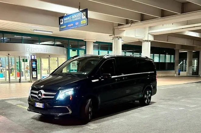 Transfert privé de Matera à l’aéroport de Bari avec prise en charge