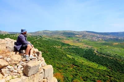 Experience the golan heights on a day trip from tel aviv with a local guide. includes hotel pickup, entrance fees, and stops at katzrin & mount bental.