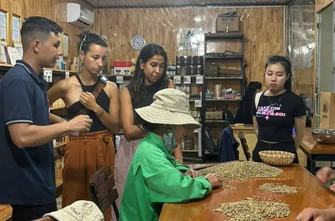 Buon Ma Thuot en scooter : Villages locaux et plantations de café